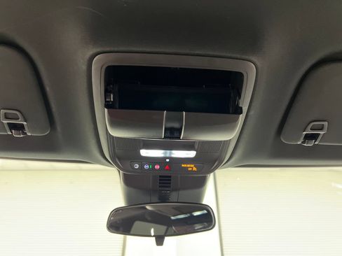 Used 2024 Chevrolet Traverse LT FWD image 72