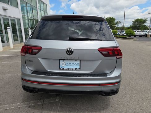 Certified 2023 Volkswagen Tiguan SE R-Line FWD image 8