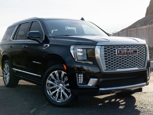 Used 2023 GMC Yukon Denali image 3