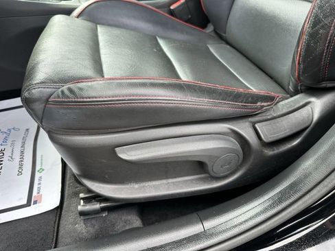 Used 2018 Hyundai Elantra GT Sport FWD image 12