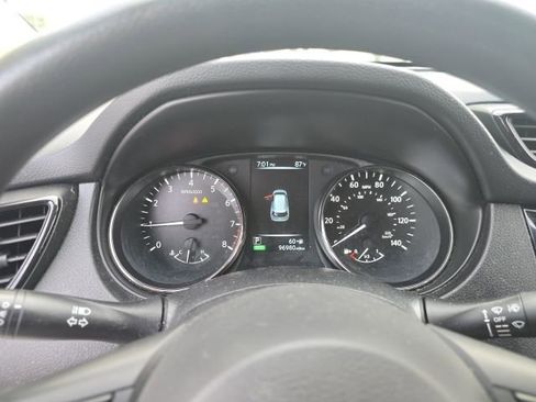 Used 2017 Nissan Rogue S w/ S Appearance Package FWD image 13