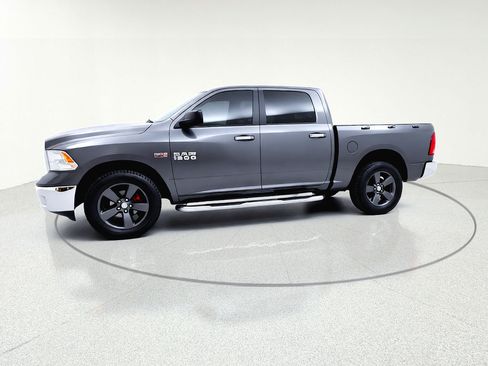 Used 2017 RAM 1500 Classic SLT AWD/4WD image 6