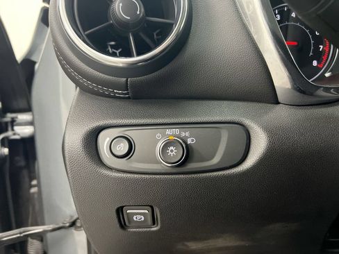 Used 2023 Chevrolet Blazer LT FWD image 18