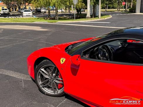 Used 2019 Ferrari 488 GTB RWD image 49