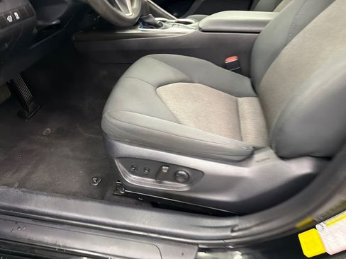 Used 2023 Toyota Camry LE FWD image 10