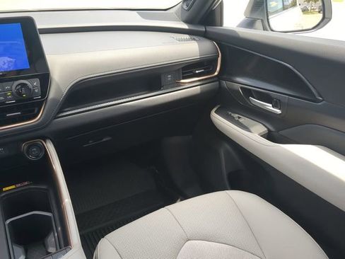 Certified 2026 Toyota Grand Highlander AWD Hybrid image 17