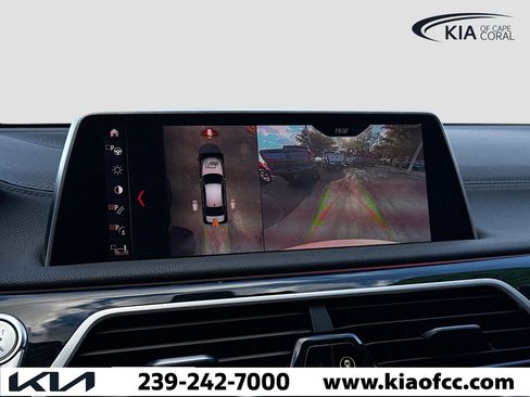 Used 2019 BMW 750i xDrive 750i xDrive w/ M Sport Package image 33