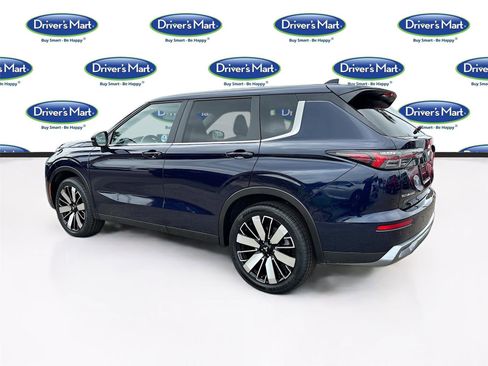 Used 2025 Mitsubishi Outlander SE FWD image 5