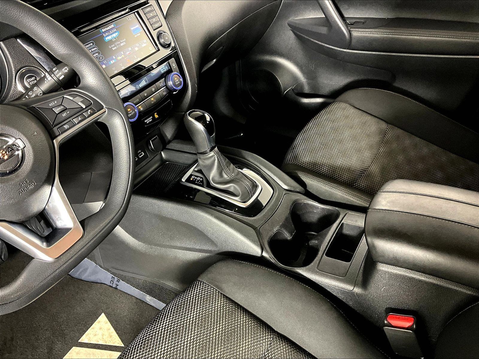 Used 2019 Nissan Rogue Sport SV AWD/4WD image 18