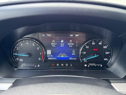 Used 2023 Ford Explorer XLT w/ Equipment Group 202A AWD/4WD image 11