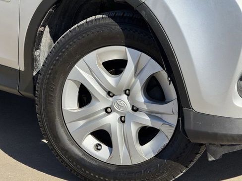 Used 2015 Toyota RAV4 LE image 32