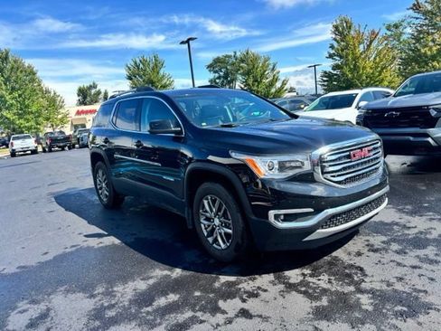 Used 2017 GMC Acadia SLT AWD/4WD image 3
