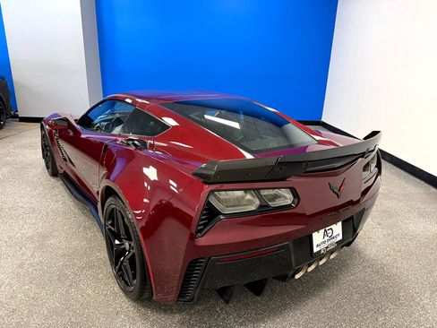 Used 2017 Chevrolet Corvette Z06 w/ Chrome Badge Package image 26