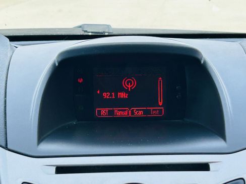 Used 2013 Ford Fiesta SE image 13