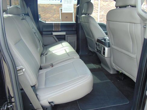 Used 2020 Ford F150 Lariat image 13