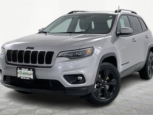 Used 2021 Jeep Cherokee Latitude Plus image 3