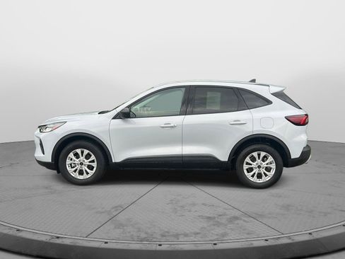 Used 2025 Ford Escape Active AWD/4WD image 10