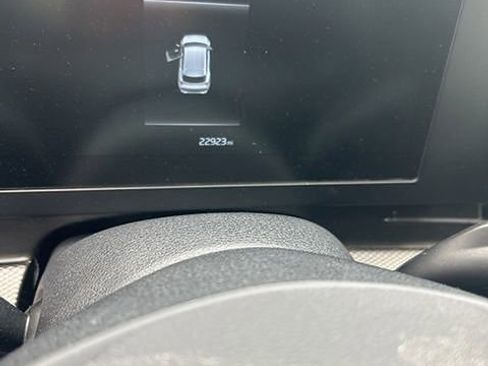 Certified 2025 Kia Sportage LX image 13