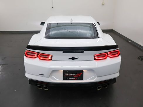 Used 2019 Chevrolet Camaro SS RWD image 10