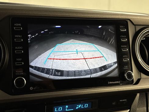 Used 2021 Toyota Tacoma SR5 RWD image 31