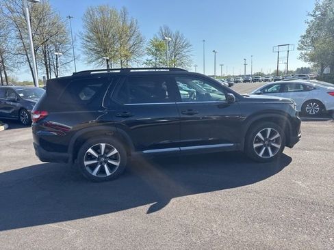 Used 2025 Honda Pilot Touring image 9