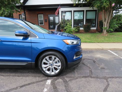 Used 2021 Ford Edge Titanium w/ Cargo Accessory Package FWD image 10