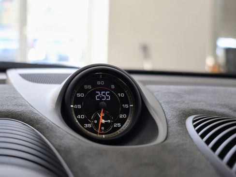 Used 2024 Porsche 718 Cayman GT4 RS image 18