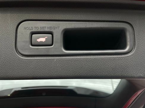 Certified 2025 Honda Pilot Touring image 45