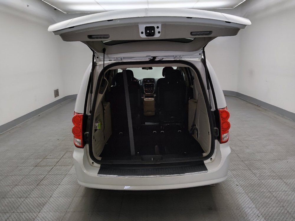 Used 2016 Dodge Grand Caravan SXT FWD image 29
