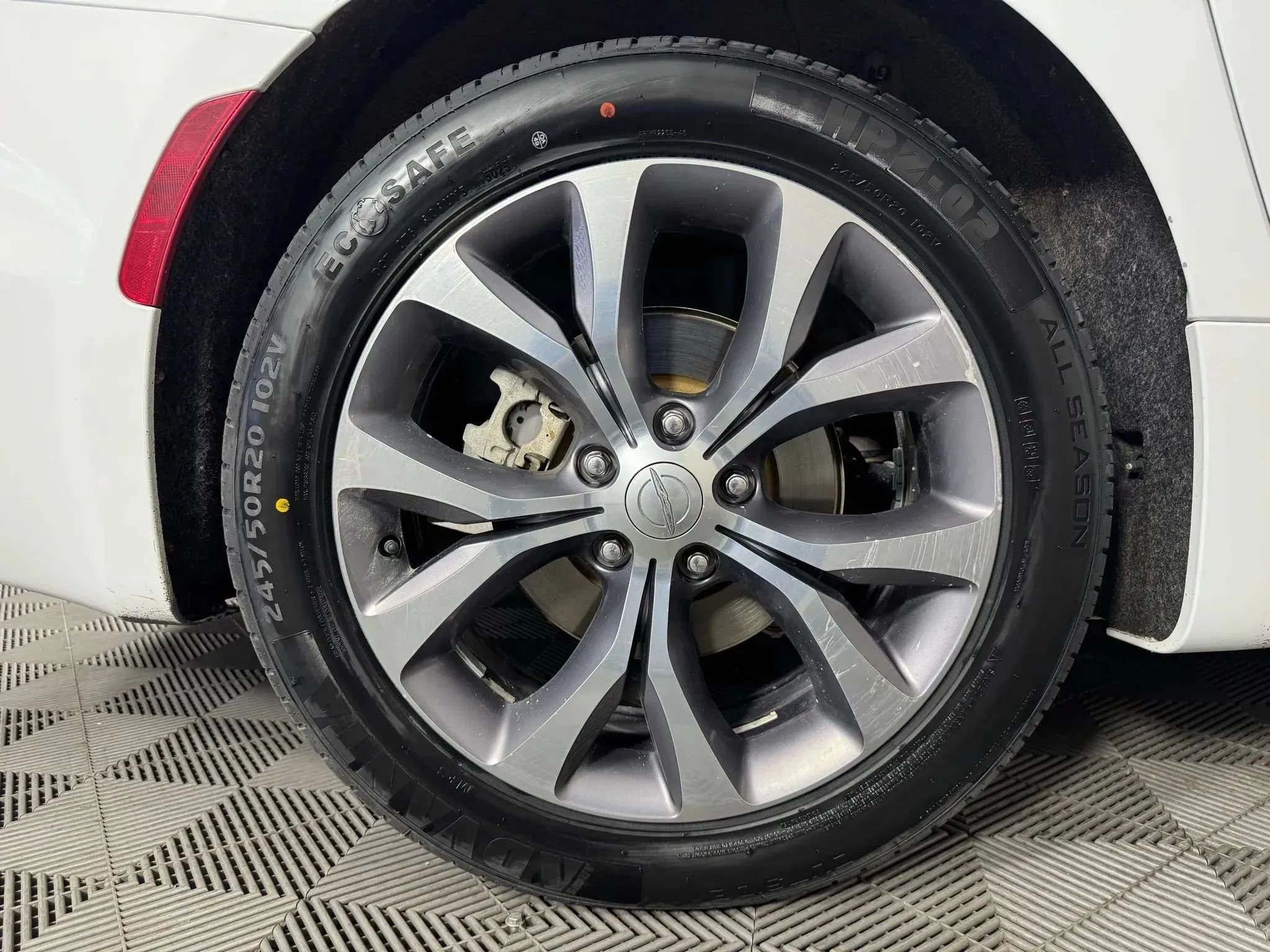 Used 2019 Chrysler Pacifica Limited FWD image 51