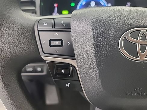 Used 2026 Toyota Camry LE FWD image 27