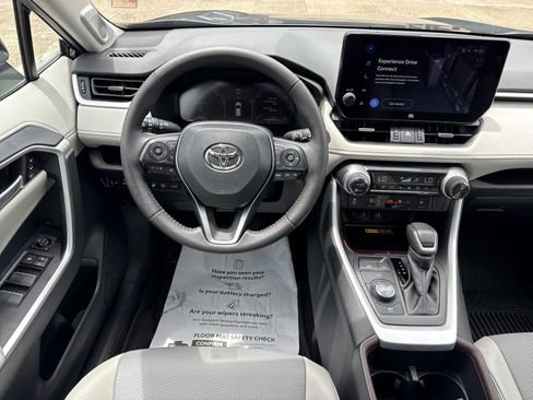 Used 2025 Toyota RAV4 Limited w/ Advanced Technology Package AWD/4WD image 17