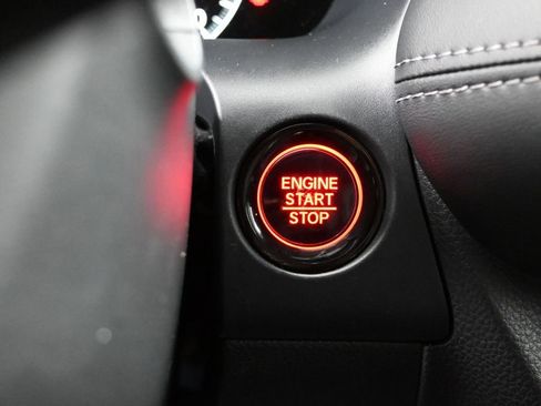 Certified 2025 Honda HR-V EX-L image 16