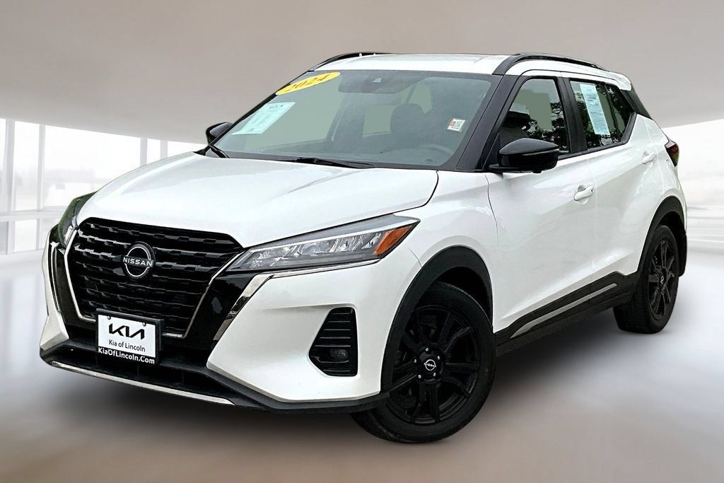 Used 2024 Nissan Kicks SR FWD image 1