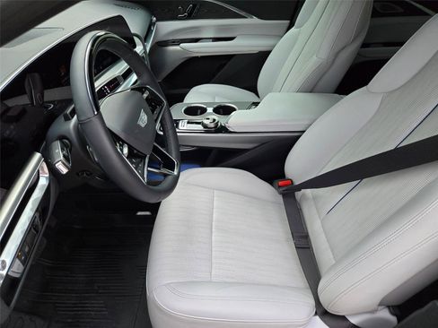Used 2024 Cadillac Lyriq Sport RWD image 11