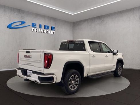 Used 2024 GMC Sierra 1500 AT4 w/ Technology Package AWD/4WD image 15