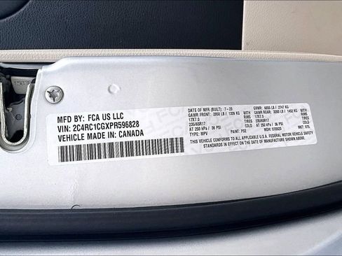 Used 2023 Chrysler Voyager LX image 37