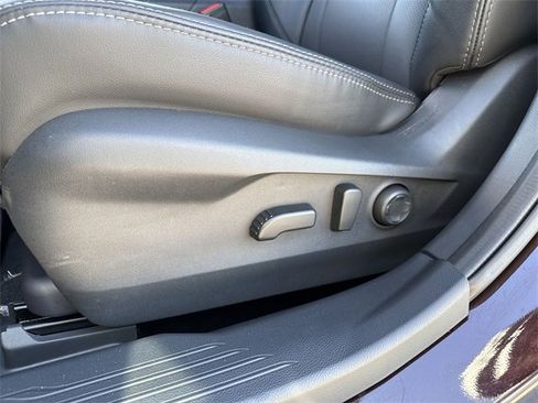 Certified 2025 Subaru Outback Limited image 19