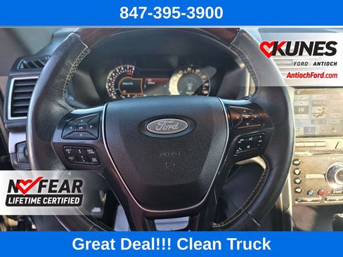 Used 2018 Ford Explorer Platinum image 39