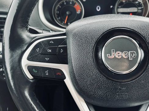 Used 2017 Jeep Cherokee Limited w/ Trailer Tow Group AWD/4WD image 25