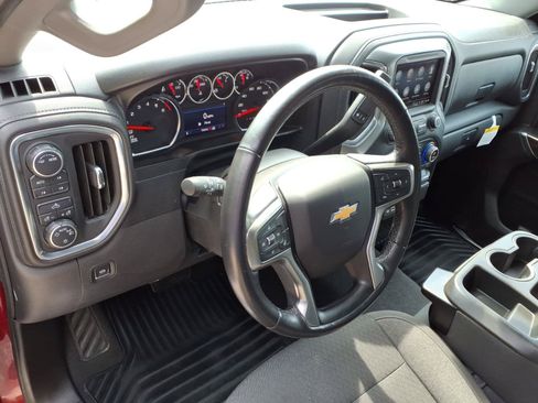 Used 2021 Chevrolet Silverado 1500 LT w/ Z71 Off-Road Package AWD/4WD image 8