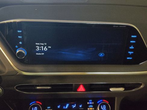 Used 2023 Hyundai Sonata SEL w/ Convenience Package FWD image 25