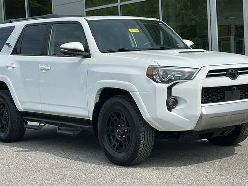 Used 2024 Toyota 4Runner TRD Off-Road Premium w/ Off Road Premium Plus Package AWD/4WD image 2