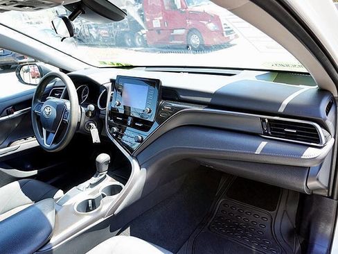 Used 2021 Toyota Camry LE image 11