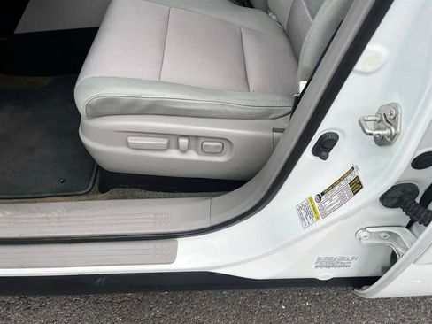 Used 2015 Honda Pilot EX image 14