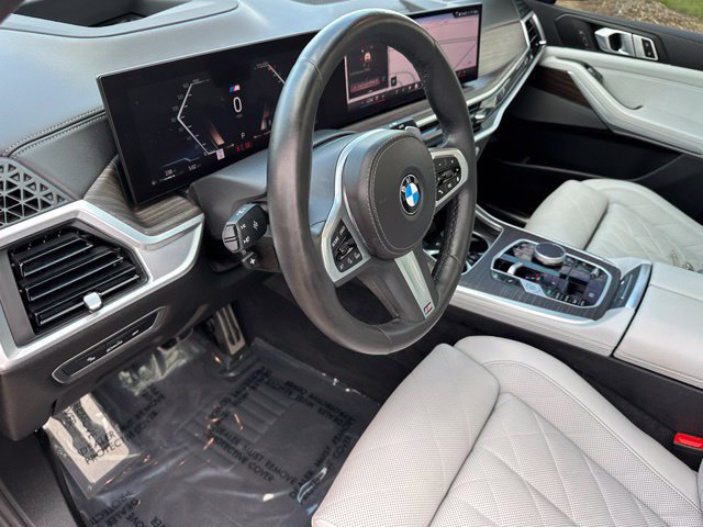 Used 2024 BMW X7 xDrive40i w/ M Sport Package AWD/4WD image 27