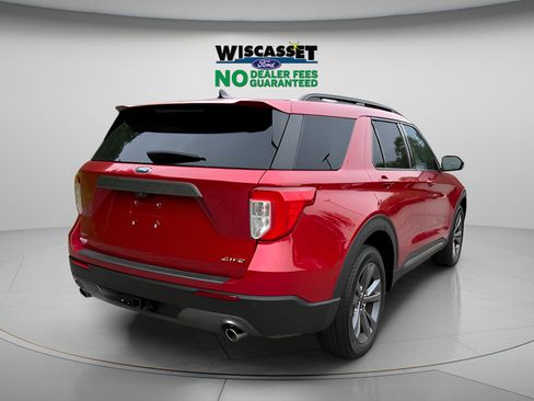 Used 2023 Ford Explorer XLT w/ Equipment Group 202A AWD/4WD image 30