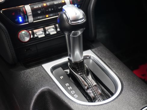 Used 2019 Ford Mustang Premium RWD image 26