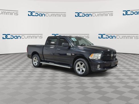 Used 2016 RAM 1500 Express w/ Popular Equipment Group AWD/4WD image 2