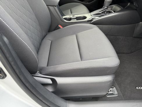 Certified 2025 Toyota Corolla LE image 40